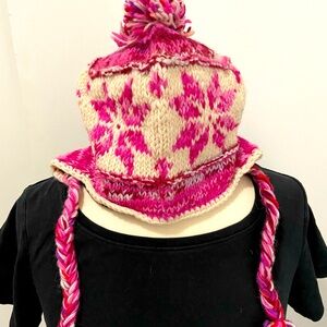 Wool hat with Pom Pom, fully lined in fleece